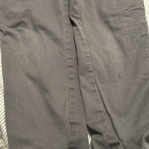 Cat&Jack gray drawstring joggers for boys 97% cotton 3% spandex - Picture 5 of 5